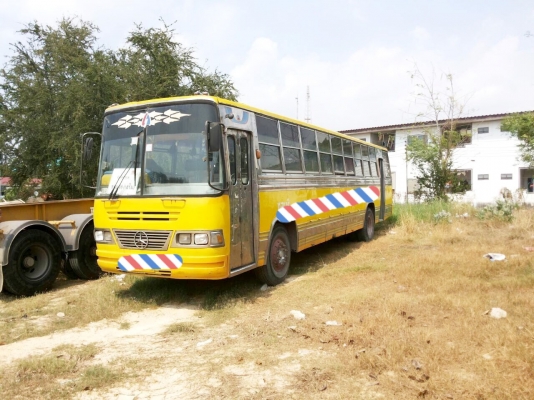 ขายรถบัสพัดลม HINO เครื่อง 195 แรงม้า ช่วงล่าง ZM เบรคน้ำ ทะเบียน 30 เบาะเอนนอน ราคา 350000