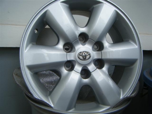 ขายแม็กซ์TOYOTA VIGOขอบ17"พร้อมยาง ใส่รถตู้ได้