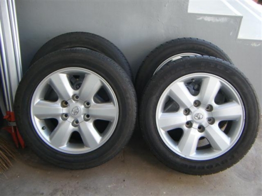 ขายแม็กซ์TOYOTA VIGOขอบ17"พร้อมยาง ใส่รถตู้ได้ ขายแม็กซ์TOYOTA VIGOขอบ17"พร้อมยาง ใส่รถตู้ได้