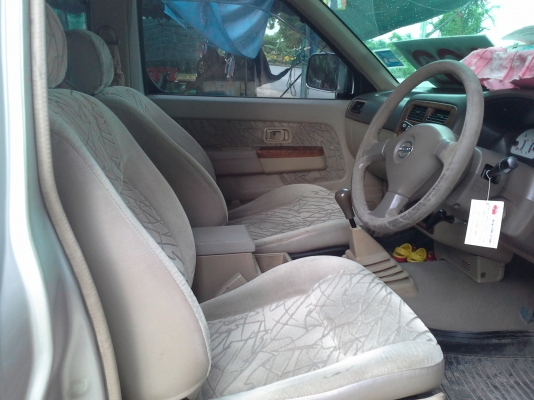 นิสสันฟรอนเทียร์ปี2004(รถบ้านเเท้)