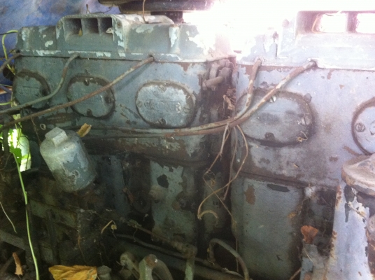 เครื่องยนต์ดีเซล 5 สูบ GARDNER ขนาด 75 แรงม้า ถอดจากโรงสี สภาพสวยก่อนเลิกใช้งานทำงานได้ดี พร้อมแท่น