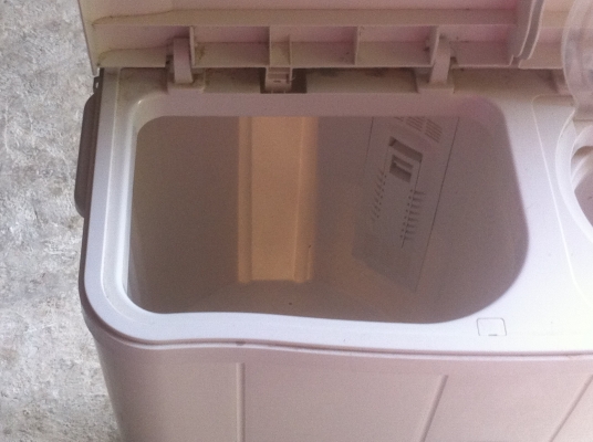 เครื่องชักผ้าสองถัง KAI ขนาด 7.8 กก. เครื่องทำงานพร้อมกันทั่งชักแและปั่นแห้งได้ ใช้งานมาน้อย เครื่องชักผ้าสองถัง KAI ขนาด 7.8 กก. เครื่องทำงานพร้อมกันทั่งชักแและปั่นแห้งได้ ใช้งานมาน้อย