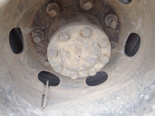 ขาย10ล้อดั้ม ISUZU JCM เครื่อง EH700 168แรงม้า สนใจโทร 081-9701072