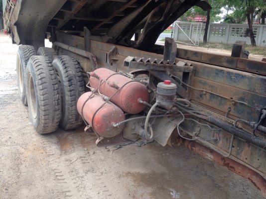 ขาย10ล้อดั้ม ISUZU JCM เครื่อง EH700 168แรงม้า สนใจโทร 081-9701072