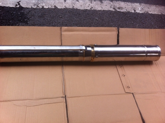 ปั๊มน้ำลึกแบบแช่ลงไปในท่อบาดาล ขนาด 1 แรงม้า ยี่ห้อ CHI PEN CH ขนาดท่อ 1.5 นิ้ว สูบได้ลึกสุด 80 ม. พร้อมกล่องความคุมการทำงาน(ของใหม่)