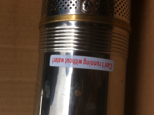 ปั๊มน้ำลึกแบบแช่ลงไปในท่อบาดาล ขนาด 1 แรงม้า ยี่ห้อ CHI PEN CH ขนาดท่อ 1.5 นิ้ว สูบได้ลึกสุด 80 ม. พร้อมกล่องความคุมการทำงาน(ของใหม่)