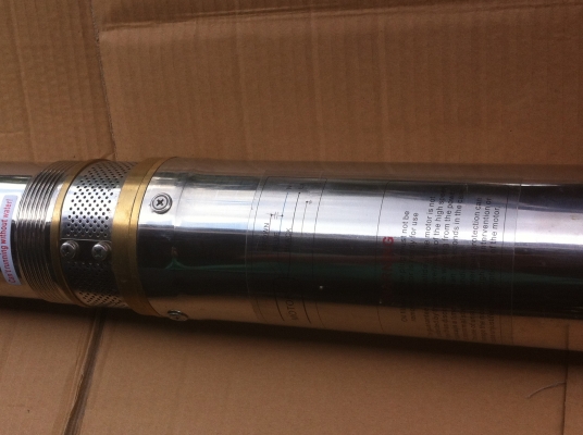 ปั๊มน้ำลึกแบบแช่ลงไปในท่อบาดาล ขนาด 1 แรงม้า ยี่ห้อ CHI PEN CH ขนาดท่อ 1.5 นิ้ว สูบได้ลึกสุด 80 ม. พร้อมกล่องความคุมการทำงาน(ของใหม่)