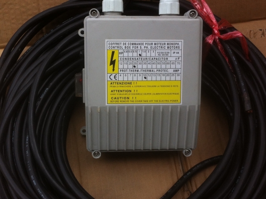 ปั๊มน้ำลึกแบบแช่ลงไปในท่อบาดาล ขนาด 1 แรงม้า ยี่ห้อ CHI PEN CH ขนาดท่อ 1.5 นิ้ว สูบได้ลึกสุด 80 ม. พร้อมกล่องความคุมการทำงาน(ของใหม่)