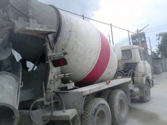 ขายรถสิบล้อโม่ปูน HINO-ZM เครื่อง EK100-260 แรง โม่ 6 คิว เครื่องดี ทะเบียนพร้อม