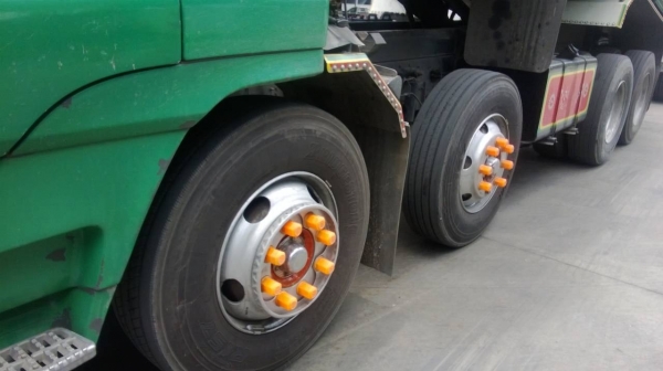 ขายรถพ่วง 24 ล้อ 2 เพลา แม่-ลูก ขายถูกๆกระบะเนียมคอกเกษตรดั้ม ISUZU GlGA เครื่อง 6WA1-350 แรง รถสวย จัดแน้นได้ สนใจโทร