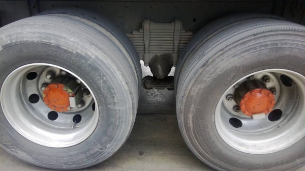 ขายรถพ่วง 24 ล้อ 2 เพลา แม่-ลูก ขายถูกๆกระบะเนียมคอกเกษตรดั้ม ISUZU GlGA เครื่อง 6WA1-350 แรง รถสวย จัดแน้นได้ สนใจโทร