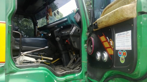 ขายรถพ่วง 24 ล้อ 2 เพลา แม่-ลูก ขายถูกๆกระบะเนียมคอกเกษตรดั้ม ISUZU GlGA เครื่อง 6WA1-350 แรง รถสวย จัดแน้นได้ สนใจโทร