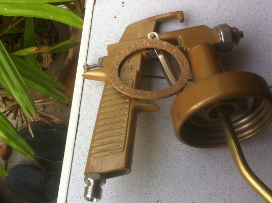 กาพ่นสี่ SWALLOW แบบกระป๋องล่าง กาพ่นสีทอง ของใหม่อุปกรร์ครบ พร้อมใช้งานตามภาพที่ภ่ายเลย