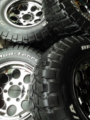 Max + BF Mud 265/75/16 ปี10 สวยๆ 1ชุด