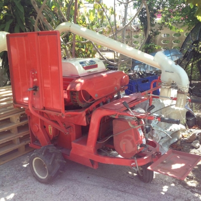 เครื่องนวดข้าวเดินตาม เก่าญี่ปุ่น KUBOTA  สภาพใช้งานได้จริง