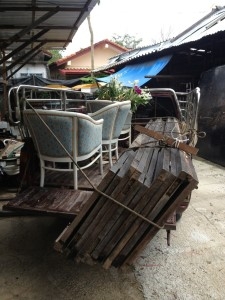 บานประตูบานเฟี้ยมมีทั้งหมด  10  บาน  5  ชุดครับ    ขนาด สูง 3.43 เมตร  กว้าง 53  ซ.ม   ครับ   สภาพสวยๆครับบานใหญ่หายากครับ  ราคานี้น่าเก็บมากครับคุ้มครับ