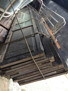 บานประตูบานเฟี้ยมมีทั้งหมด  10  บาน  5  ชุดครับ    ขนาด สูง 3.43 เมตร  กว้าง 53  ซ.ม   ครับ   สภาพสวยๆครับบานใหญ่หายากครับ  ราคานี้น่าเก็บมากครับคุ้มครับ