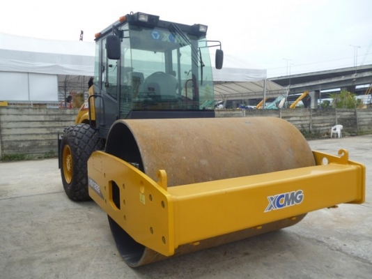 ขายรถบดสั่นสะเทือน 2 เพลา ขนาด 12 ตัน