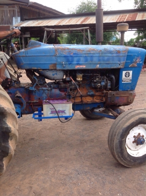แทรกเตอร์ฟอร์ด6600แท้ ที 3 เครื่องยังไม่หลวม เกียรดี เฟืองท้ายดี ขายพร้อมผานดันหน้า และผาน4 ด้านหลัง