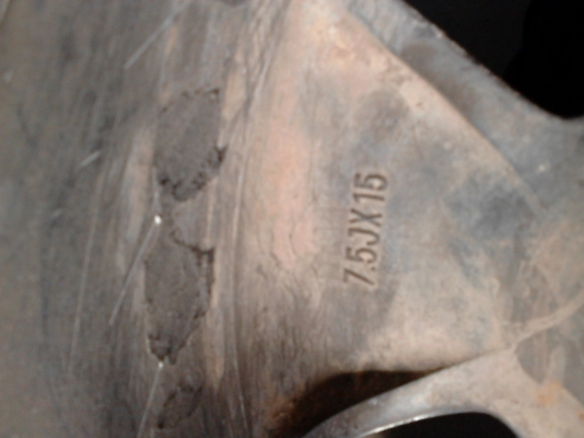 แม๊ก 4x4   4 WD  ขนาด 6 รู ขอบ 15  ( 7.5JX15 )  ขายชุด 4 วง  TEL.081-427-3941