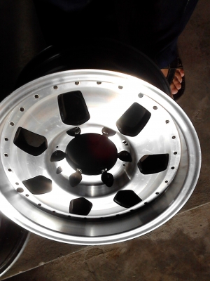 แม๊ก 4x4   4 WD  ขนาด 6 รู ขอบ 15  ( 7.5JX15 )  ขายชุด 4 วง  TEL.081-427-3941