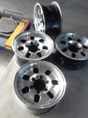 แม๊ก 4x4   4 WD  ขนาด 6 รู ขอบ 15  ( 7.5JX15 )  ขายชุด 4 วง  TEL.081-427-3941