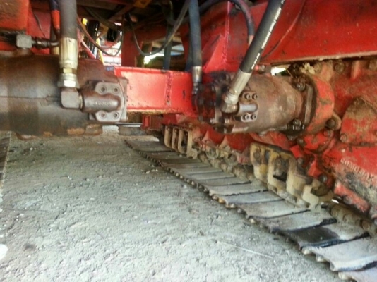 ขายรถเกี่ยวข้าวศักดิ์พัฒนา KM 48 อุ้ม2.5ตัน เครื่อง6HH1 TERBO ตัวเดิน12 ปั้มไดกิ้น 23 สภาพพร้อมใช้งาน สนใจโทร 090-8588220คุณนะ