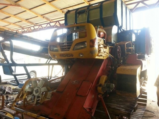 ขายรถเกี่ยวข้าวศักดิ์พัฒนา KM 48 อุ้ม2.5ตัน เครื่อง6HH1 TERBO ตัวเดิน12 ปั้มไดกิ้น 23 สภาพพร้อมใช้งาน สนใจโทร 090-8588220คุณนะ