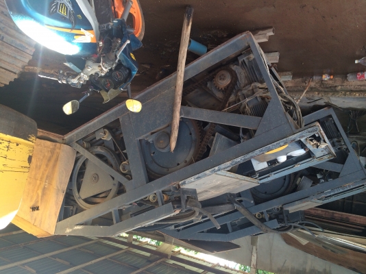 ขายบันไดเลื่อน 2 ตัว ขึ้นลง ราคา 3 แสนบาท