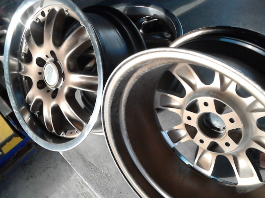 7.5JX17  ขอบ 17   ขนาด 5 รู  BENZ BMW  ชุด 4 วง  TEL.081-427-3941