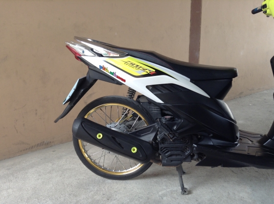 ขาย!!! ฮอนด้าคลิ๊กไอ สภาพสวย ท่อผ่าเสียงเพราะ ปี53 รถเครื่องดีคับ ทะเบียนครบ ภาษีไม่หมด