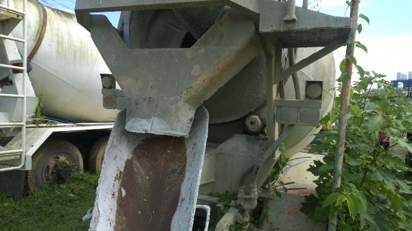 รถโม่ปูน6คิว ดีเซล6สูบ NISSAN UD CWM51M คัสซีใหญ่  หัวสวยไม่ผุ ยางครบ เล่มพร้อม ม.79ไว้