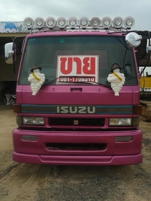 ต้องการขายรถบรรทุก6ล้อดั้ม ลดราคาคับ850000บาท ต่รองได้อีก