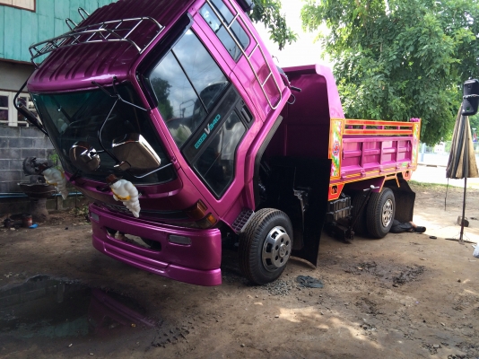 ต้องการขายรถบรรทุก6ล้อดั้ม ลดราคาคับ850000บาท ต่รองได้อีก