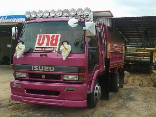 ต้องการขายรถบรรทุก6ล้อดั้ม ลดราคาคับ850000บาท ต่รองได้อีก