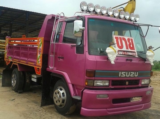 ต้องการขายรถบรรทุก6ล้อดั้ม ลดราคาคับ850000บาท ต่รองได้อีก