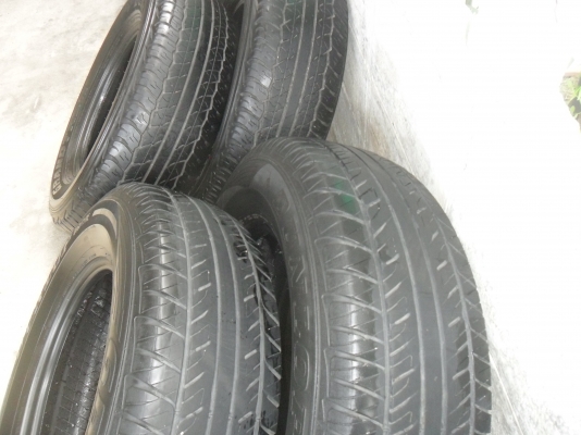 ยาง DUNLOP 245/70R16 ปี11 สวยๆ 4 เส้น ราคา 2800 บาท