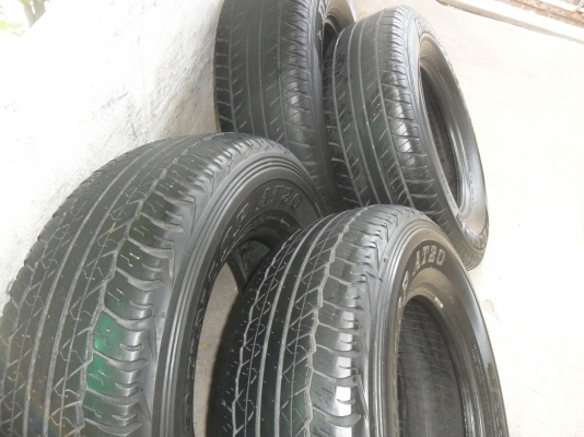 ยาง DUNLOP 245/70R16 ปี11 สวยๆ 4 เส้น ราคา 2800 บาท