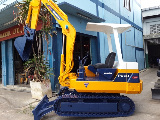 ขาย รถขุด KOMATSU รุ่น PC30-6-แทร็กเหล็ก มือสองญี่ปุ่น