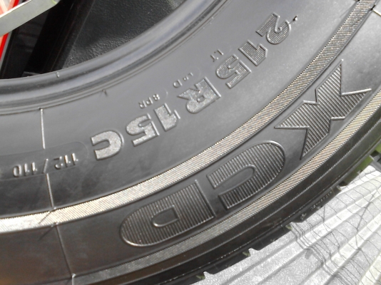 215R15C MICHELIN XCD   ทั้ง 2 เส้นไม่มีปะ ใหม่ๆ   TEL.081-427-3941