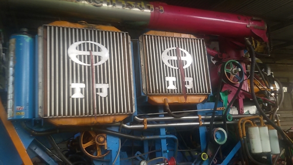 ขายรถเกี่ยวไทยเจริญสวยๆพร้อมใช้ เครื่อง235โบ กก12 ปั๊ม22 โซ่ โรลเลอร์ ใบ ใหม่หมด ไม่ต้องซ่อมอีกสวยๆ ติดต่อ 083 6381079 เดียร์ครับ