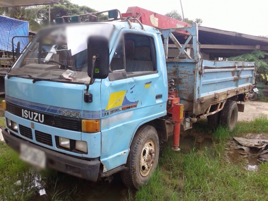 ขายรถหกล้อติดเครน ISUZU NKR เครื่อง 110 แรง เกียร์ยาว เครน Tanado 2.5 ตัน