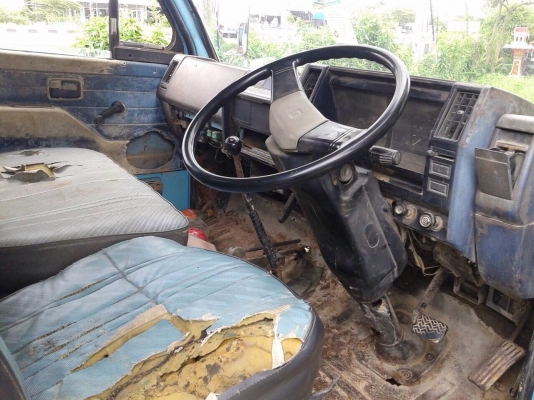 ขายรถหกล้อติดเครน ISUZU NKR เครื่อง 110 แรง เกียร์ยาว เครน Tanado 2.5 ตัน