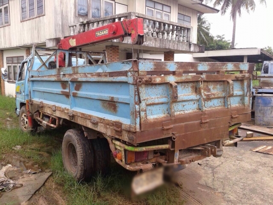 ขายรถหกล้อติดเครน ISUZU NKR เครื่อง 110 แรง เกียร์ยาว เครน Tanado 2.5 ตัน