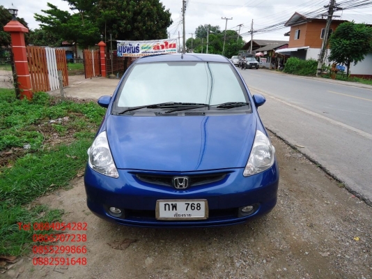 ขาย Honda jazz เกียร์ออโต้ airbag + abs ราคา 225,000 บาท ฟรีดาวน์ ++++++++