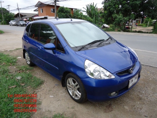 ขาย Honda jazz เกียร์ออโต้ airbag + abs ราคา 225,000 บาท ฟรีดาวน์ ++++++++