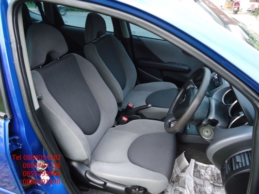 ขาย Honda jazz เกียร์ออโต้ airbag + abs ราคา 225,000 บาท ฟรีดาวน์ ++++++++