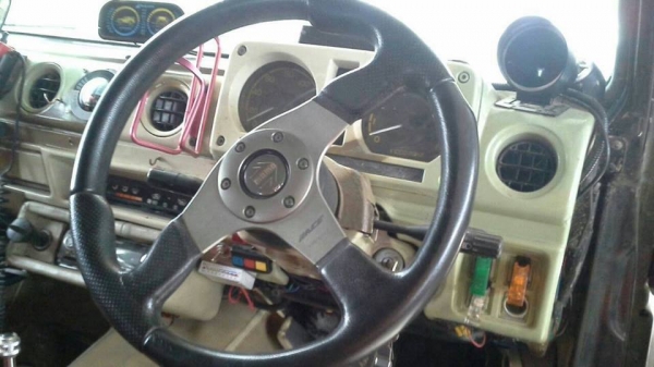 ขาย ซูซูกิคาริเบี้ยนสีลายพรางแต่งเต็ม ขาย ซูซูกิคาริเบี้ยนสีลายพรางแต่งเต็ม