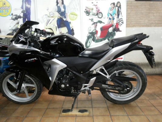ขาย  Honda CBR 250 CC. สีดำ-เทา รถปี 54 ทะเบียนโอน 55000 บาท วิ่ง9000 กิโลเมตร (พระโขนง กทม.)