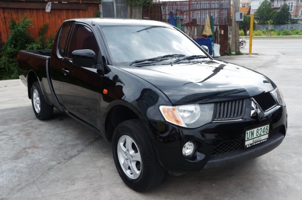 MITSUBISHI TRITON CAB ปี 2007 ขายรถสวย ล้อ MAX เครื่องเดิมแน่นๆ ช่วงล่างดี แอรืเย็น รถขับดีมาก พวงมาลัยพาวเวอร์ ภายในสภาพสวย สีสวย รถพร้อมใช้งาน จัดไฟแนนได้